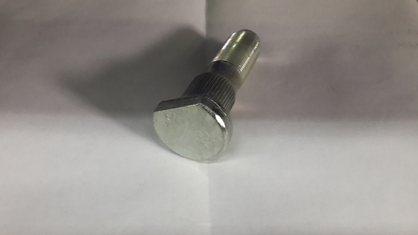 Болт М20х1,5х72 колеса КАМАЗ