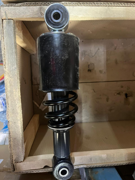 Амортизатор кабины КАМАЗ 5490 Mercedes Axor2 задний 332x257xd14